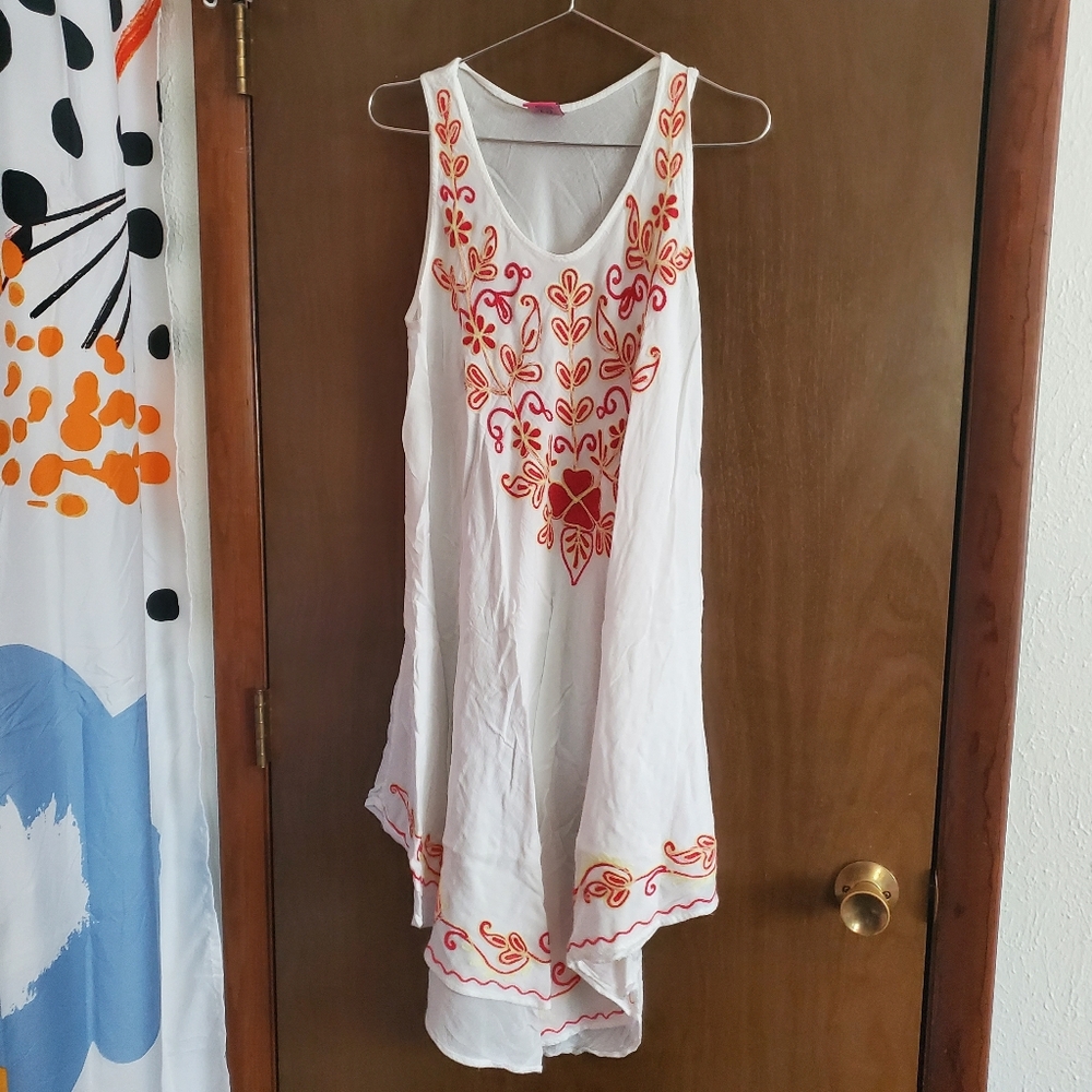 California Woman White Orange Yellow Red Floral Embroidered Hippe Dress